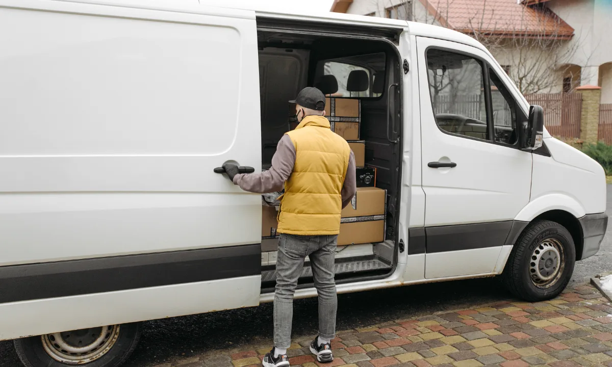 Finding the Right Man with a Van Service