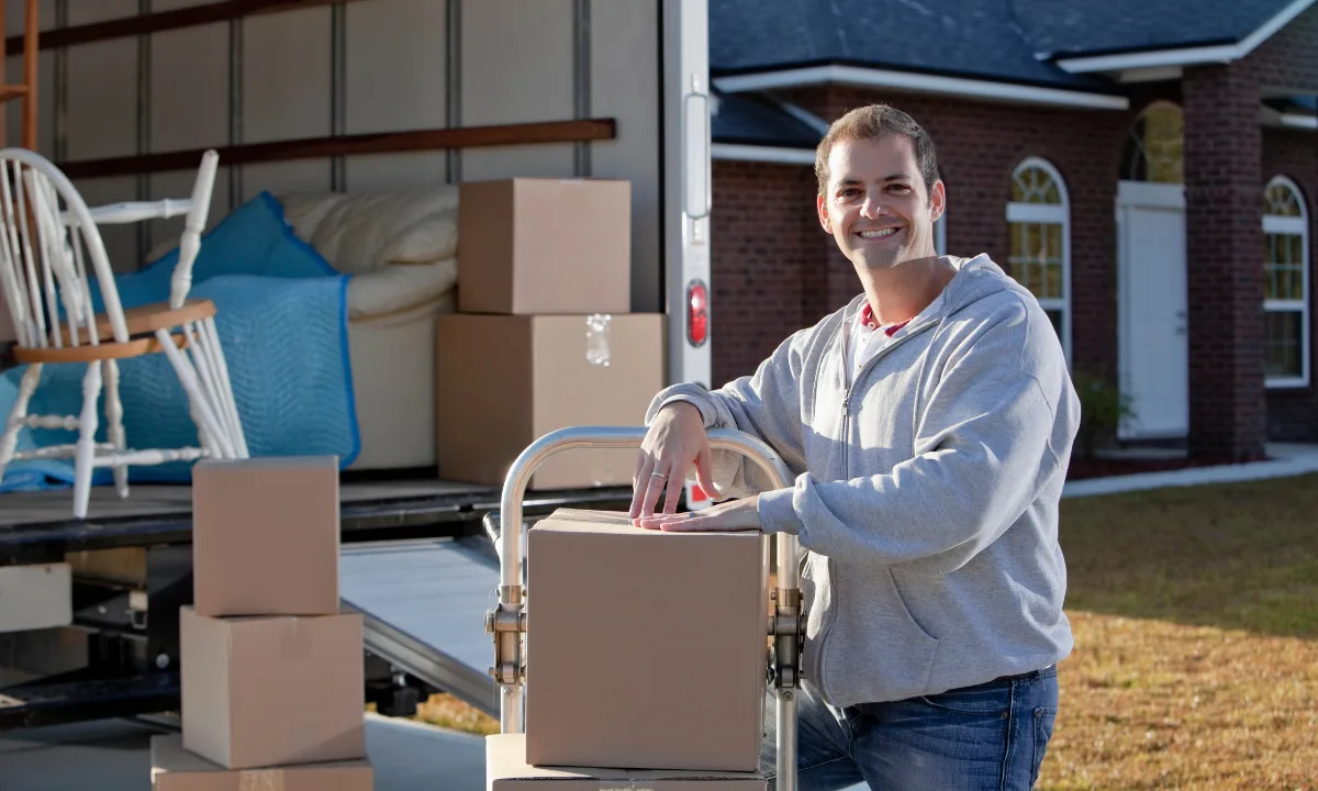 When Should You Use Man and Van Services?