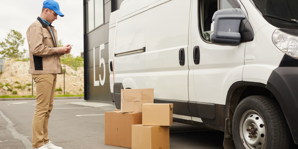 Here’s When to Choose a Man and Van in Rutley Close